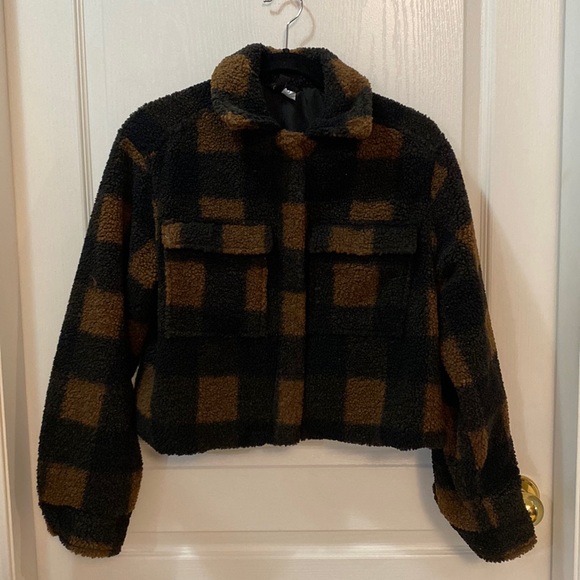 Cropped H&M teddy jacket - Picture 1 of 3